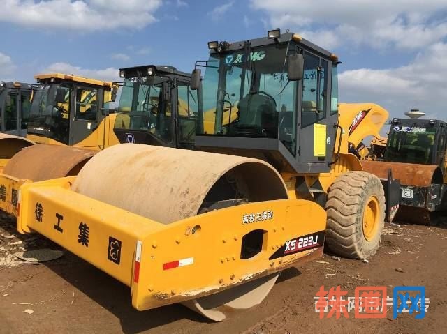 徐工品牌:20吨、22吨、26吨振动急售