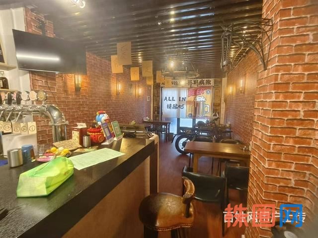 岳麓区中央美郡小区门口小酒馆转让 10155