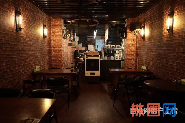 岳麓区中央美郡小区门口小酒馆转让 10155