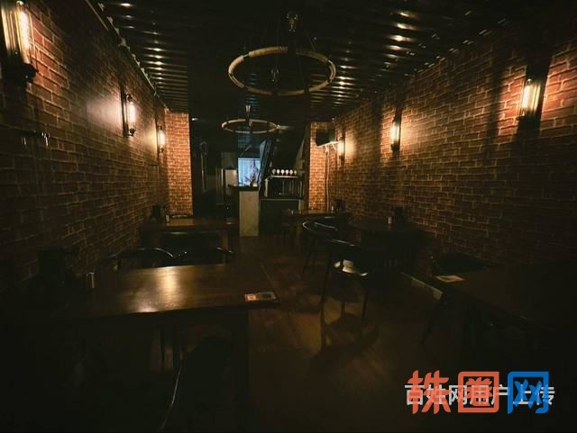 岳麓区中央美郡小区门口小酒馆转让 10155