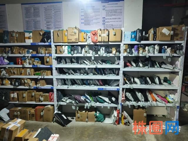 望城区澳海澜庭-月亮湾小区菜鸟驿站+承包区转让 10312