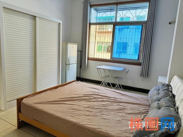 位置：岳麓区窑塘新村一片 性质：整租 带独立厨房卫生间，可做